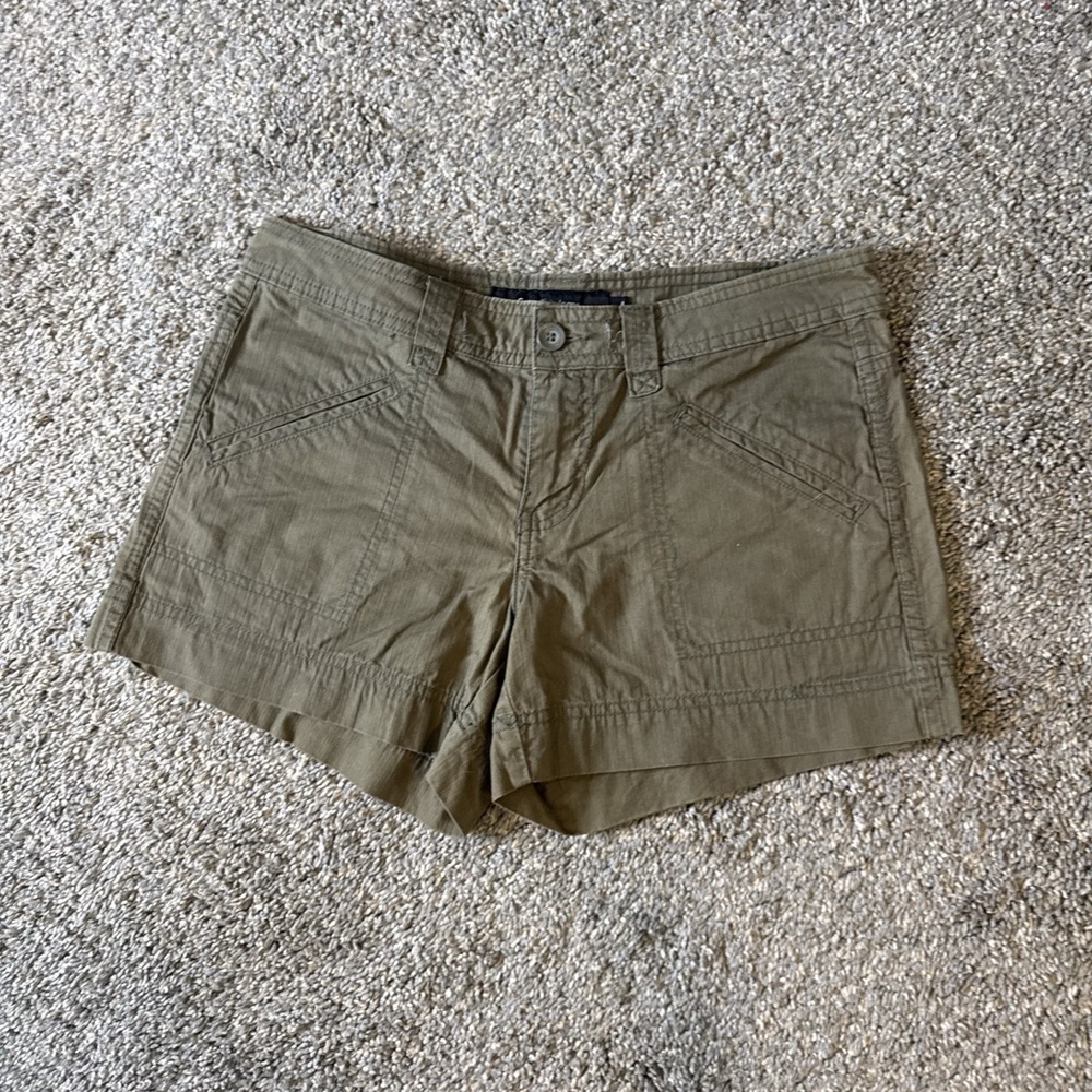Calvin Klein Jeans Women's Olive Green Shorts w/Pockets Size 4